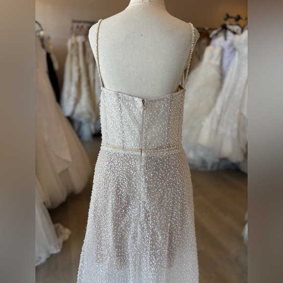Azazie Cream Sleeveless Sweetheart Wedding Gown - Picture 7 of 7